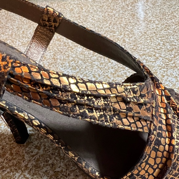 Women’s shoes bronze & gold size 40/10 handcrafted Italian-Prom Homecoming - Picture 4 of 9